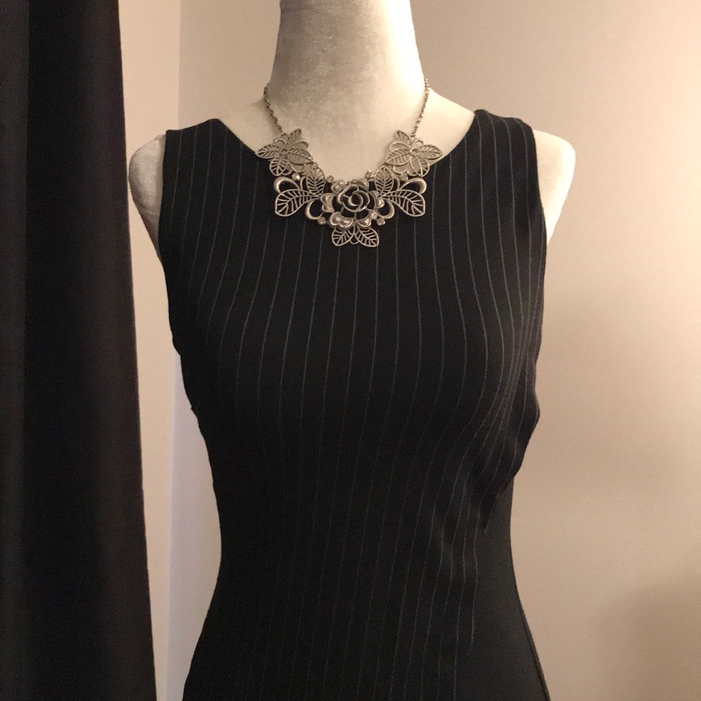 Conservative 2 piece dress! Pre-loved condition!